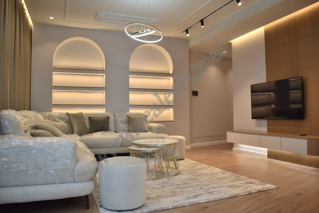 Apartament 2+1 me qera prane Liqenit Artificial ne Tirane.
Ky apartament elegant ndodhet n&euml; ka